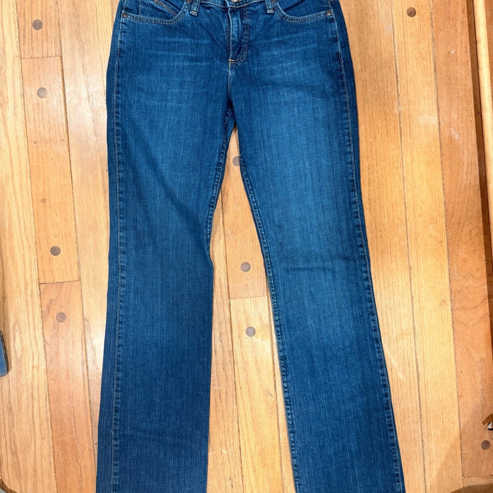 Wrangler Women's Straight Leg Jeans in Deep Blue